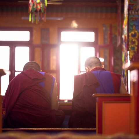 Σκάνδαλο σε βουδιστικό ναό στην Ταϊλάνδη: Συνελήφθησαν μοναχοί με ερωτικά βοηθήματα και ναρκωτικά