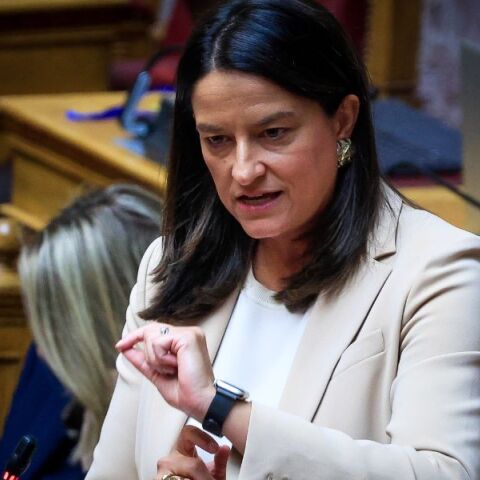 Στη Βουλή η Εθνική Κοινωνική Συμφωνία για τις Συλλογικές Συμβάσεις Εργασίας - Από αύριο η συζήτηση του νομοσχεδίου που αλλάζει το τοπίο στην εργασία