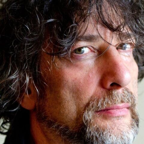 Ο συγγραφέας Νιλ Γκέιμαν αρνείται τις κατηγορίες σεξουαλικής κακοποίησης, μιλώντας για «συκοφαντική εκστρατεία» και δηλώνοντας ότι διαθέτει στοιχεία που τις αντικρούουν.