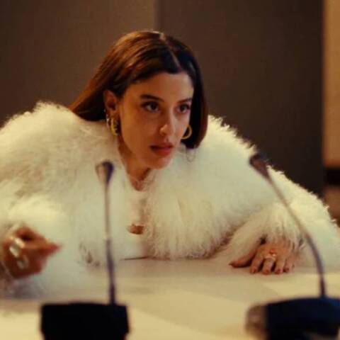 Μαρίνα Σάττι – Epano sto trapezi