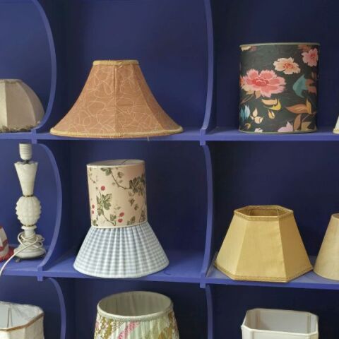 Πού θα βρεις την πιο καλή μαστόρισσα για να φτιάξεις το δικό σου αμπαζούρ;