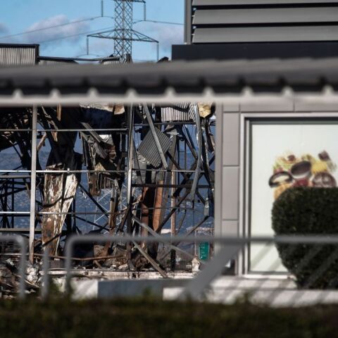 Το εργοστάσιο Βιολάντα, δεκαπέντε μέρες μετά τη φονική έκρηξη