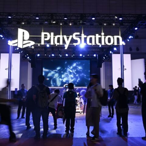 Η έλλειψη τσιπ μνήμης απειλεί την κυκλοφορία του PlayStation 6, με τη Sony να εξετάζει αναβολή έως το 2029 - Επηρεάζονται και οι κονσόλες Switch 2 Steam Deck