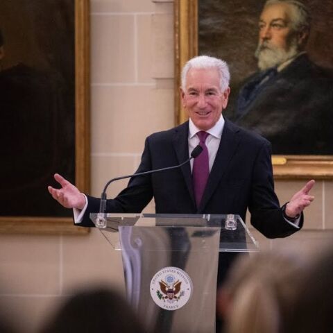 O Πρέσβης των ΗΠΑ στο Παρίσι, Σαρλς Κούσνερ