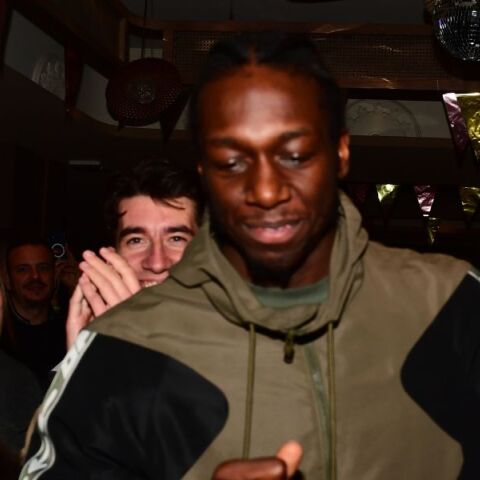 Ο Παναθηναϊκός σήκωσε το Κύπελλο Ελλάδας και στο επίκεντρο των πανηγυρισμών βρέθηκε ο Κέντρικ Ναν με το τραγούδι της Πέγκυς Ζήνα.