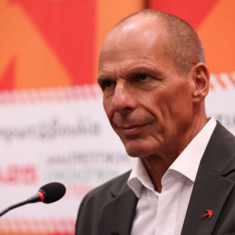  Σε δίκη παραπέμπεται ο Γιάνης Βαρουφάκης για «διαφήμιση ναρκωτικών» - Η απάντηση του ΜέΡΑ25