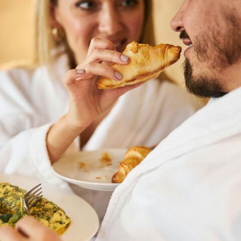 Είναι αλήθεια ότι οι άνδρες χρειάζονται περισσότερες θερμίδες από τις γυναίκες;