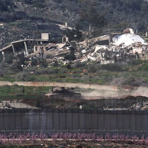 Λίβανος: Το Ισραήλ προειδοποιεί κατοίκους στη νότια Βηρυτό να εκκενώσουν - Κλιμακώνεται η σύγκρουση με τη Χεζμπολάχ - Χάος και μποτιλιάρισμα στους δρόμους