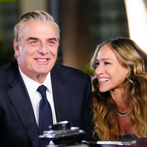 Ο Κρις Νορθ ως Mr. Big και η Σάρα Τζέσικα Πάρκερ ως Κάρι Μπράντσο στο Sex and the city - And Just Like That