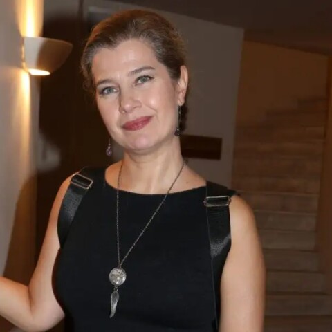 Βίκυ Μαραγκάκη: Έφυγε από καρκίνο στον εγκέφαλο, πολύ επιθετικής μορφής, ακόμα το σκέφτομαι κι έχω μια μικρή ενοχή