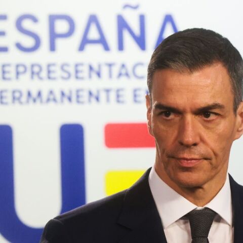 Γιατί ο Πέδρο Σάντσεθ είναι ο μόνος Ευρωπαίος ηγέτης που τα βάζει με τον Τραμπ;