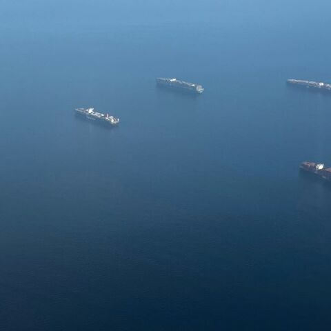 Μπορούν οι ΗΠΑ να εξασφαλίσουν την προστασία των πλοίων; -  Οι φόβοι ναρκοθέτησης των στενών του Ορμούζ