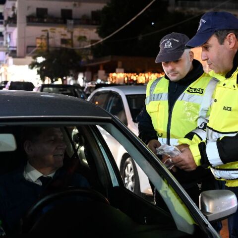 Μειώθηκαν κατά 27% τα θανατηφόρα τροχαία στην Αττική σε έξι μήνες - Επταπλασιάστηκαν τα αλκοτέστ