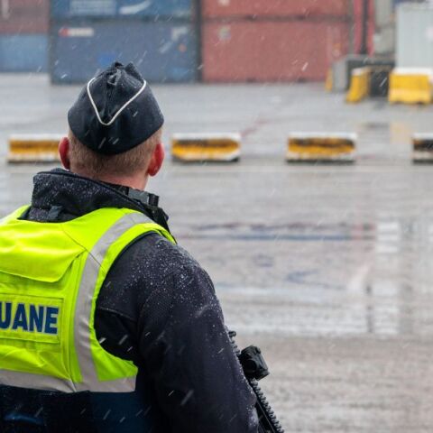 Κορυφαίοι δικαστές προειδοποιούν ότι το Βέλγιο απειλείται από τη μαφία των ναρκωτικών, η οποία διαφθείρει θεσμούς και τρομοκρατεί το δικαστικό σώμα.