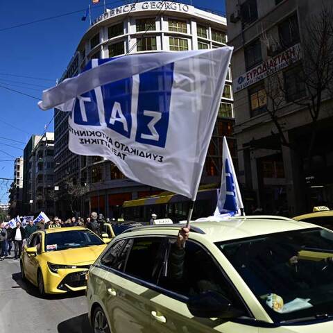 Απεργία ταξί στο Σύνταγμα