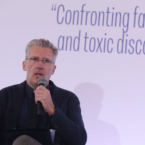 Σκέρτσος στο Athens Alitheia Forum: Πώς εκμεταλλεύονται τη λειτουργία του ανθρώπινου εγκεφάλου οι λαϊκιστές πολιτικοί 