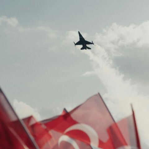 Το ΥΠΕΞ σχολιάζει την κίνηση της Τουρκίας: Η κατοχή στην Κύπρο δεν νομιμοποιεί F-16 στα Κατεχόμενα 