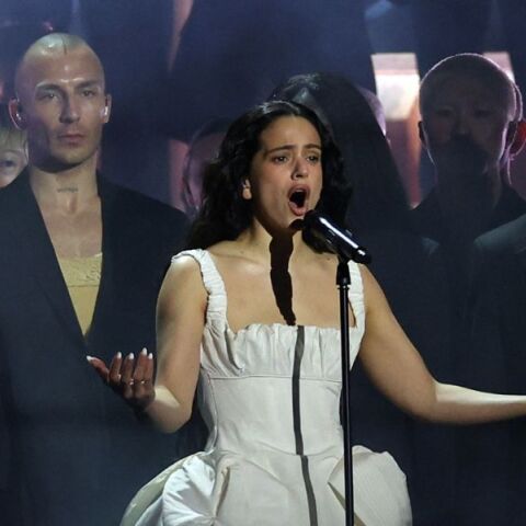 Το Spotify αποκαλύπτει ότι η κυριαρχία των αγγλικών υποχωρεί, με τις τοπικές γλώσσες και τους ανεξάρτητους καλλιτέχνες να καταγράφουν έσοδα δισεκατομμυρίων.