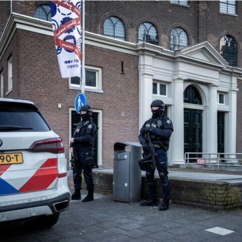 Η οργάνωση Ashab Al Yamim ανέλαβε την ευθύνη για την επίθεση σε εβραϊκό σχολείο στο Άμστερνταμ - Η Ολλανδία σε συναγερμό για νέο κύμα αντισημιτικών επιθέσεων.