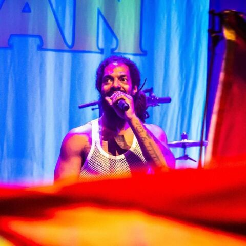 Η Μητροπολιτική Αστυνομία ερευνά τον frontman των Bob Vylan για συνθήματα κατά του IDF σε διαδήλωση στο Λονδίνο, μετά από παρόμοιο περιστατικό στο Γκλάστονμπερι