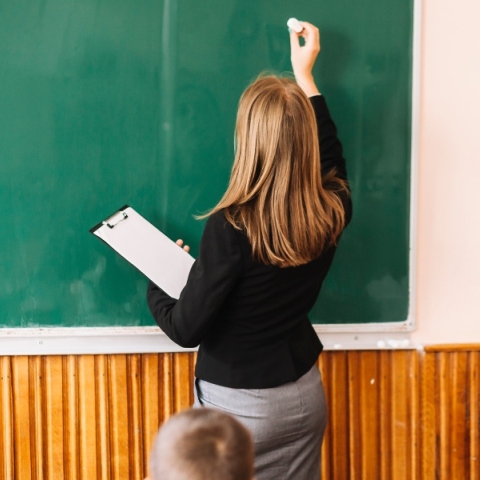 Εκπαιδευτικός