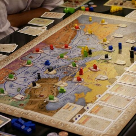 Tα επιτραπέζια παιχνίδια ίσως μας κάνουν περισσότερο καλό απ’ όσο νομίζουμε