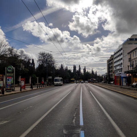 Σύννεφα στον ουρανό της Αθήνας