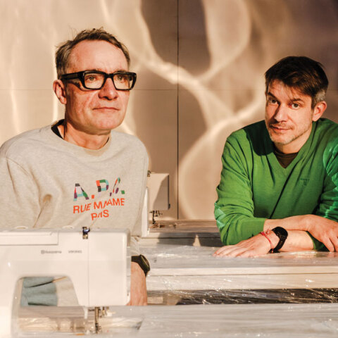 Λέσλι Τράβερς, Θέμελης Γλυνάτσης