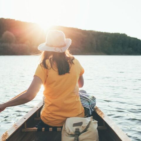 Έκθεση Παγκόσμιας Ευτυχίας 2026: Οι 25 χώρες με τα υψηλότερα επίπεδα ευημερίας, βασισμένη σε δείκτες όπως προσδόκιμο υγιούς ζωής, κοινωνική στήριξη, ελευθερία