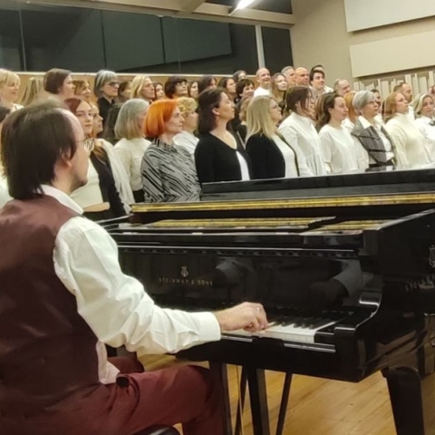 Όταν η ποίηση γίνεται τραγούδι: μια βραδιά με τη Χορωδία του Ωδείου Αθηνών