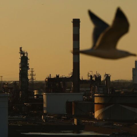 Ο ΔΟΕ προειδοποιεί για τη χειρότερη ενεργειακή κρίση εδώ και δεκαετίες - Ο Φατίχ Μπιρόλ μιλά για «μείζονα απειλή» στην παγκόσμια οικονομία