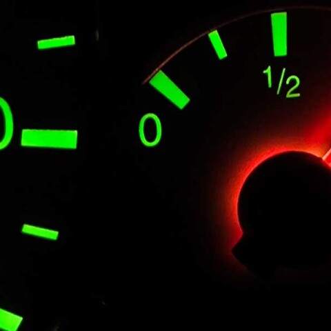 Δείκτης καυσίμων για τη βενζίνη στο αυτοκίνητο