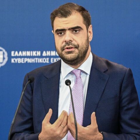 Ο Παύλος Μαρινάκης απαντά σε απορίες στο TikTok: «Πόσα χρήματα παίρνουμε πίσω για τη βενζίνη» 