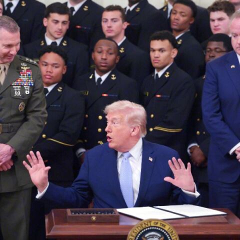 Πόλεμος στο Ιράν: Ο διάλογος από την πίσω πόρτα και η μεταστροφή Τραμπ