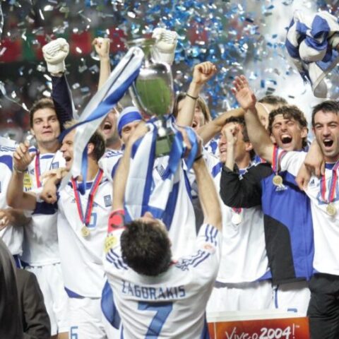 Η UEFA ευχήθηκε στην Ελλάδα με φόντο το Euro 2004 και το Coference League του Ολυμπιακού