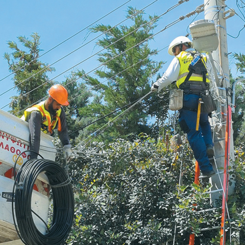 ΔΕΗ Fiber: Τοποθέτηση εναέριας οπτικής ίνας
