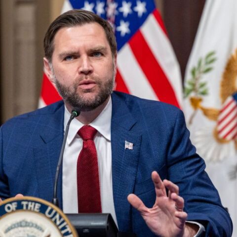 Ο αντιπρόεδρος των ΗΠΑ, Τζέι Ντι Βανς, χαρακτήρισε τα UFO «δαίμονες», υποσχόμενος τη δημοσιοποίηση κρατικών εγγράφων για τα ανεξήγητα φαινόμενα.