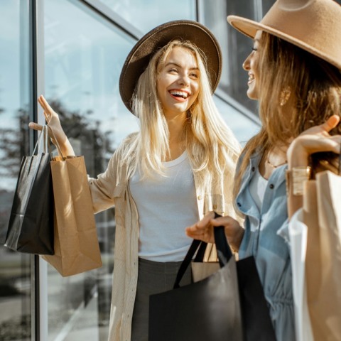 Aνοιξιάτικη shopping list: 10 αγορές που δεν θα μετανιώσεις