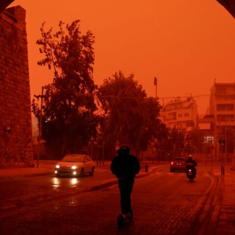 Ορατή από το Διάστημα η αφρικανική σκόνη που έπνιξε την Κρήτη