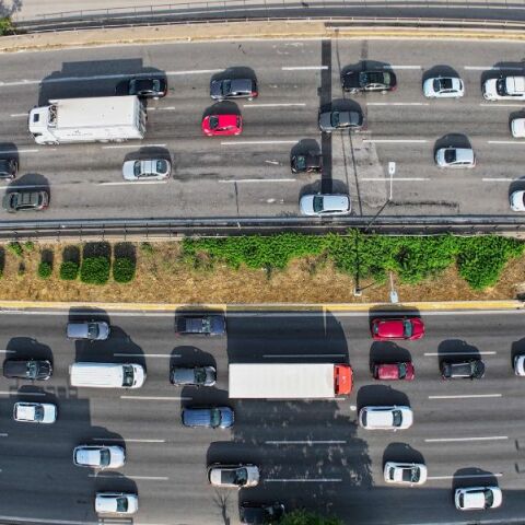 Κίνηση τώρα: Μεγάλο μποτιλιάρισμα στην Αθήνα λόγω της εξόδου του Πάσχα - Καθυστερήσεις σε Κηφισό, Παραλιακή, Αθηνών-Σχιστού και Αττική Οδό προς Ελευσίνα.