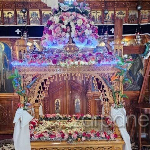 Στα Χανιά στόλισαν τον πιο... viral Επιτάφιο - Τοποθέτησαν λαμπάκια led στον τρούλο του