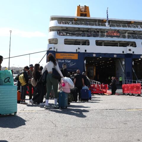 Πάσχα 2026: Όπου φύγει, φύγει οι Αθηναίοι -  320.000 οχήματα έφυγαν σε δύο ημέρες 