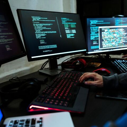 Γιατί το «Mythos» της Anthropic προκάλεσε παγκόσμιο συναγερμό 