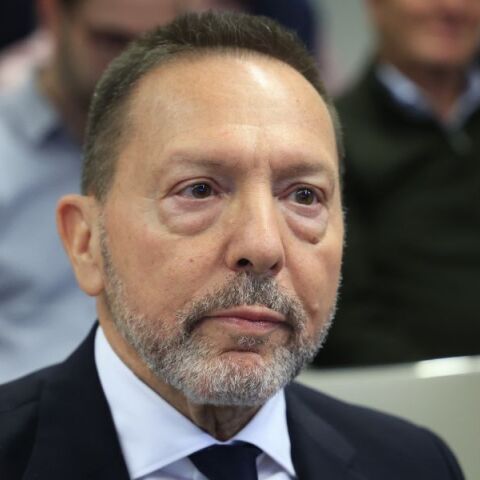 Ο Γιάννης Στουρνάρας χαρακτήρισε τιμή την πρόταση για τρίτη θητεία στην ΤτΕ, δεσμευόμενος για τη σταθερότητα του χρηματοπιστωτικού συστήματος της χώρας