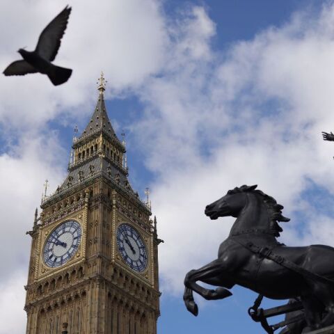 Brexit: Πάνω από τους μισούς Βρετανούς στηρίζουν επιστροφή στην ΕΕ δέκα χρόνια μετά το δημοψήφισμα - Αυξανόμενη πίεση προς τα κόμματα για αλλαγή στάσης.