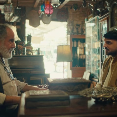 Ρεμπέτικο: Το νέο βίντεο κλιπ του APON με τον Θοδωρή Κατσαφάδο