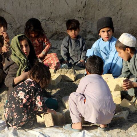 Δύο τρίτα όσων βίωσαν επισιτιστική κρίση το 2025 ζούσαν σε 10 χώρες - Έκθεση προειδοποιεί για επιδείνωση το 2026 λόγω συγκρούσεων, κλίματος και μείωσης βοήθειας