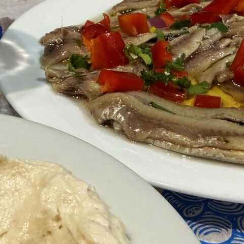 Ζάχος, η αθάνατη ελληνική ταβέρνα στα καλύτερά της