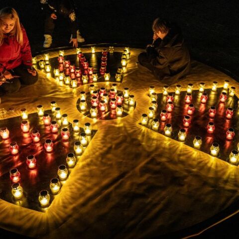 Μαρτυρία νοσηλεύτριας για το Τσερνόμπιλ περιγράφει το «πορφυρό» πρόσωπο των θυμάτων, ένα σημάδι μαζικής κυτταρικής καταστροφής από τη φονική ραδιενέργεια.
