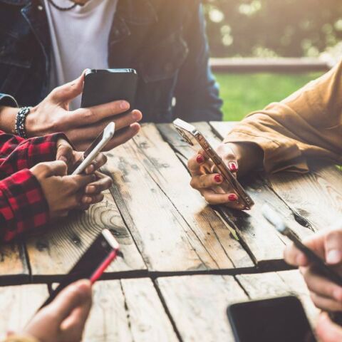 Σύντομη αποχή από social media μειώνει το άγχος και βελτιώνει την προσοχή, αντιστρέφοντας έως και 10 χρόνια γνωστικής φθοράς - Τα ευρήματα των επιστημόνων 